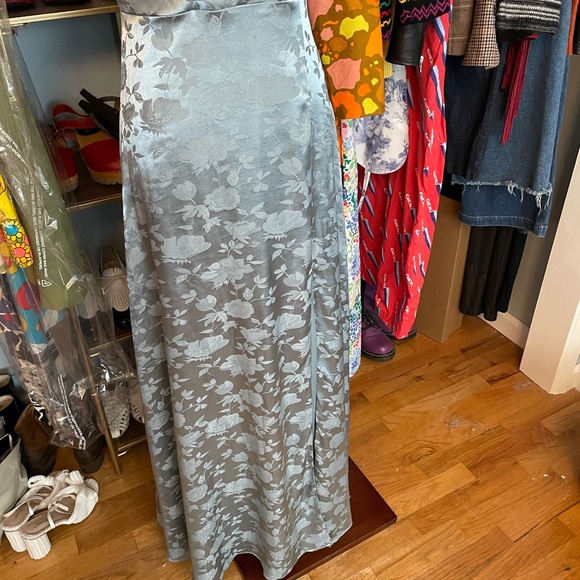 Lulu’s Dusty Floral Maxi Dress - Size Small - Picture 4 of 10